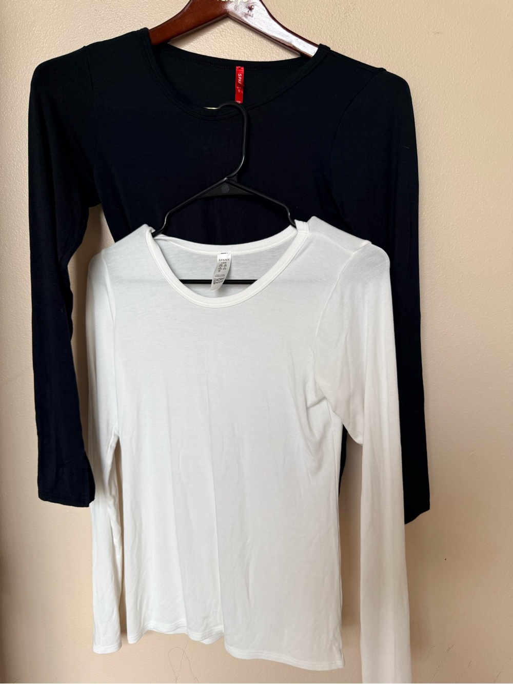 Two SPANX Better Base Long Sleeve Crew tops size large black/white buttery soft